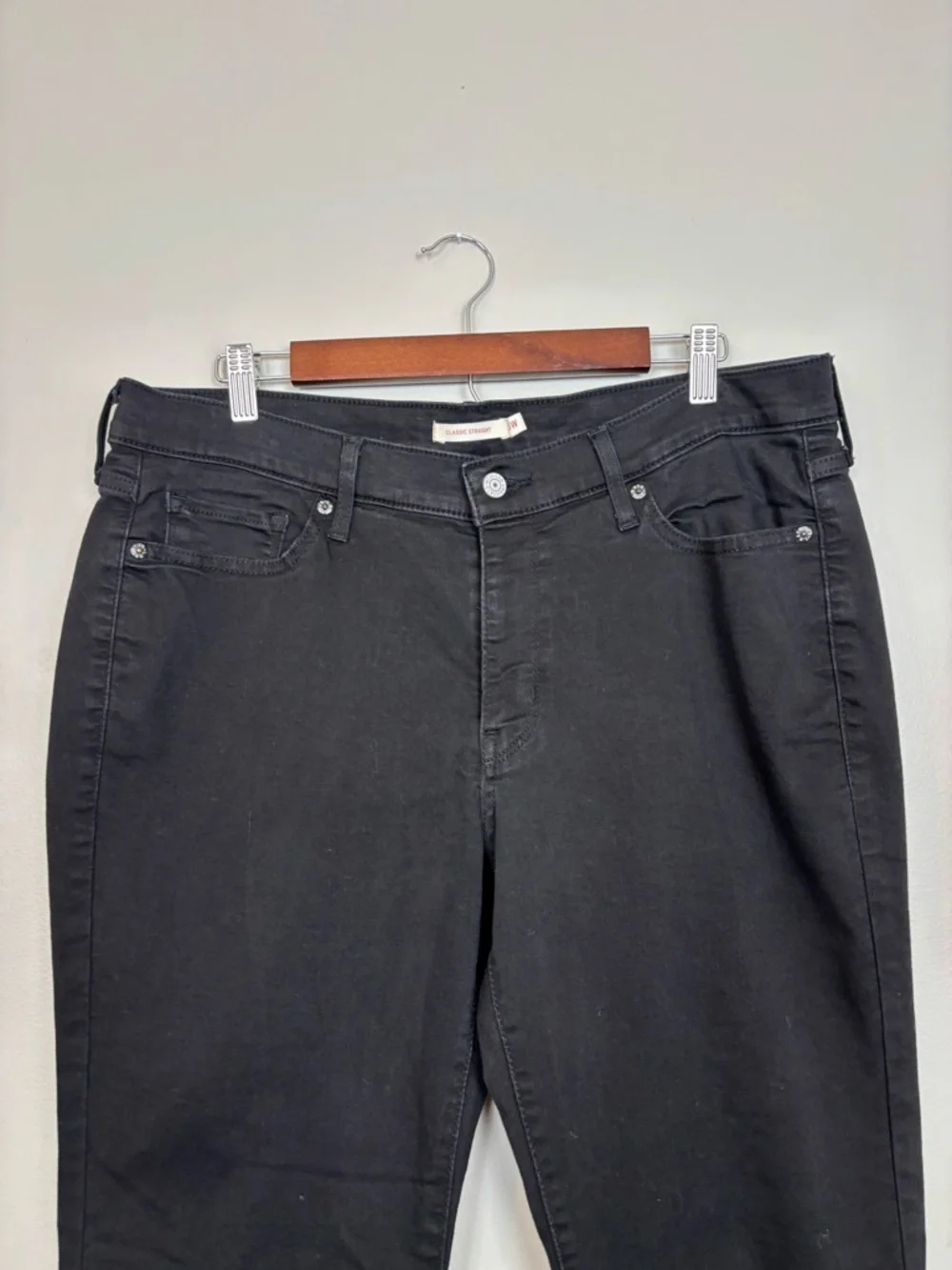Levis Jeans Womens 18W Black Classic Straight Leg Mid Rise Stretch Denim